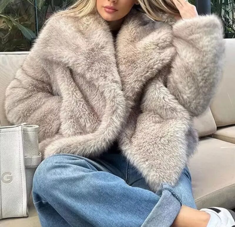 faux fur jas beige zandkleurig