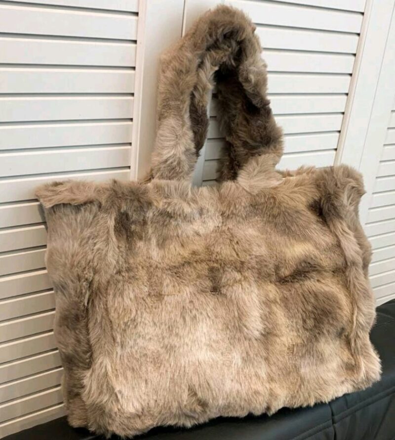 fluffy shopperbag faux fur handas